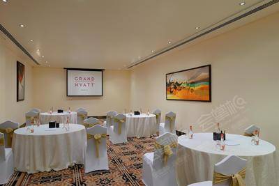 Grand Hyatt Dubai Conference HotelAl Dar - Rounds